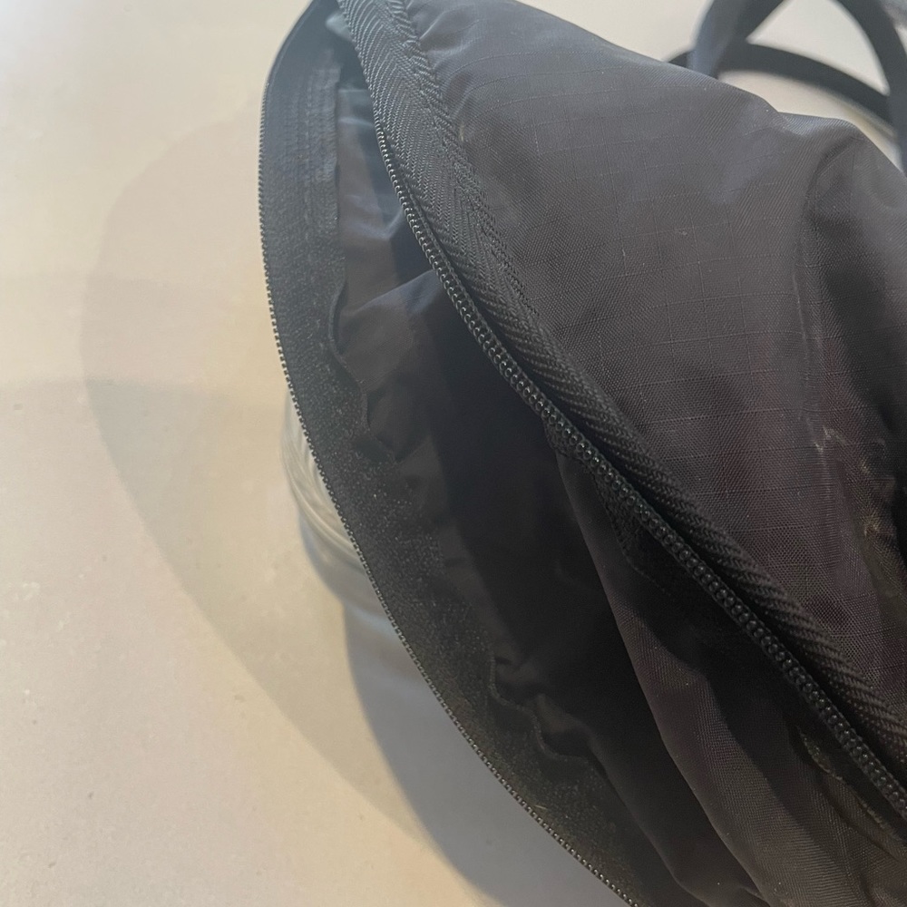 LeSportsac Black Tote Bag - Picture 4 of 7